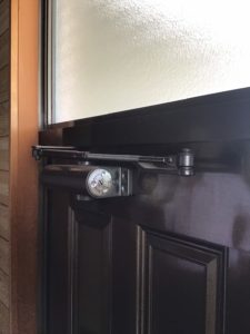 ドアクローザー取替後