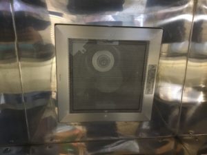 給湯室換気扇交換施工後
