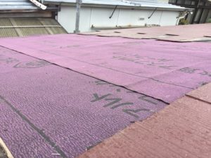 雨漏り補修施工中