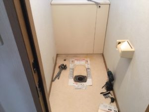 トイレリフォーム施工中
