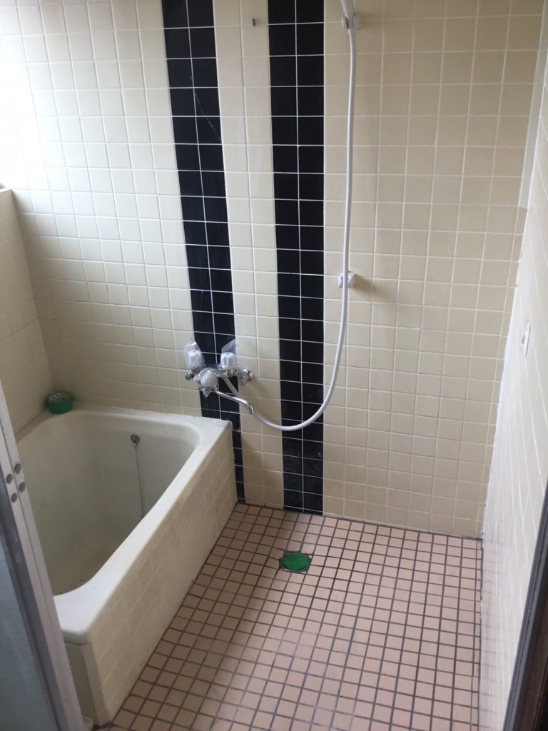浴室水栓交換・タイル貼替施工後