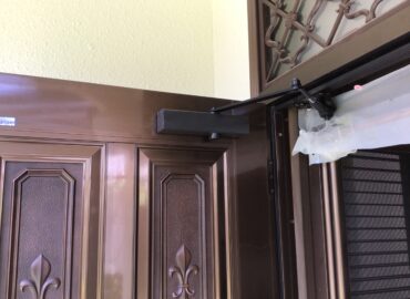 ドアクローザー取替工事